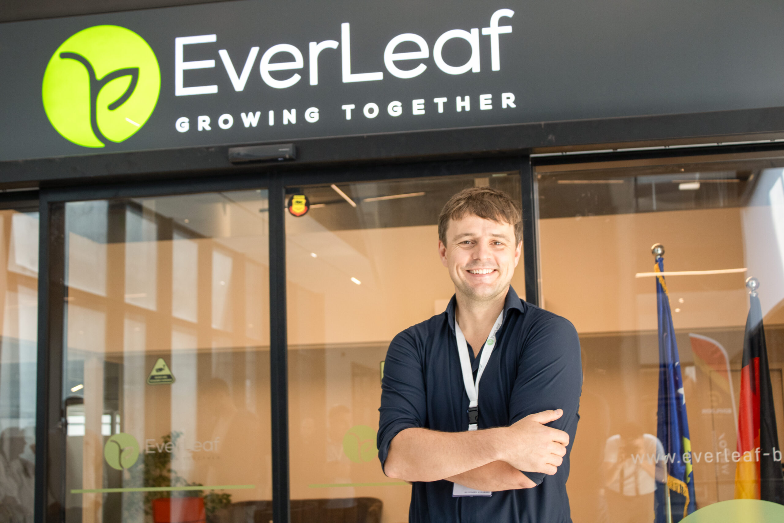 Jonathan Bernwieser und das EverLeaf Team